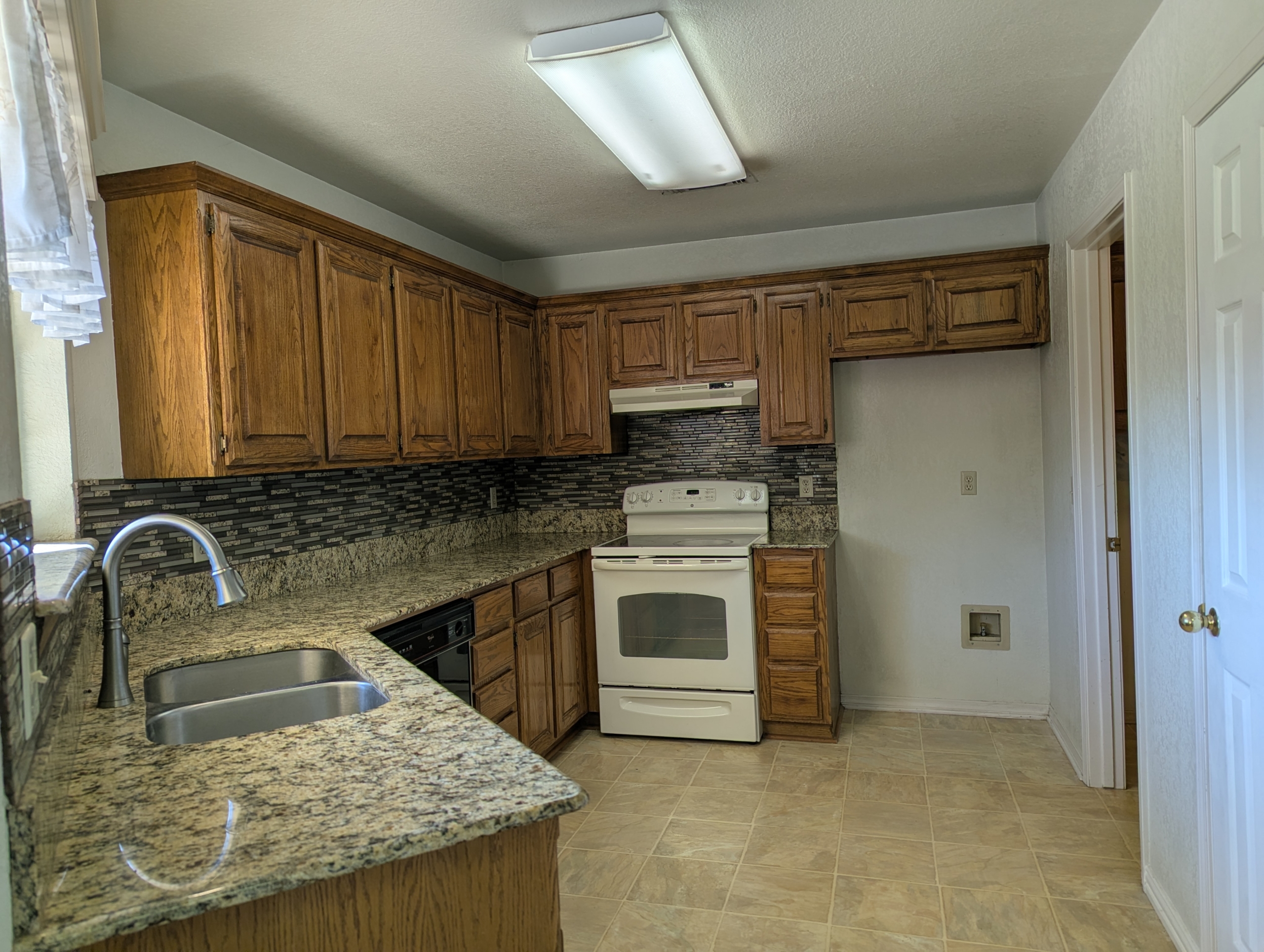 PXL_20260628_223542069 1101 Springfield Ave, Friona, TX 79035