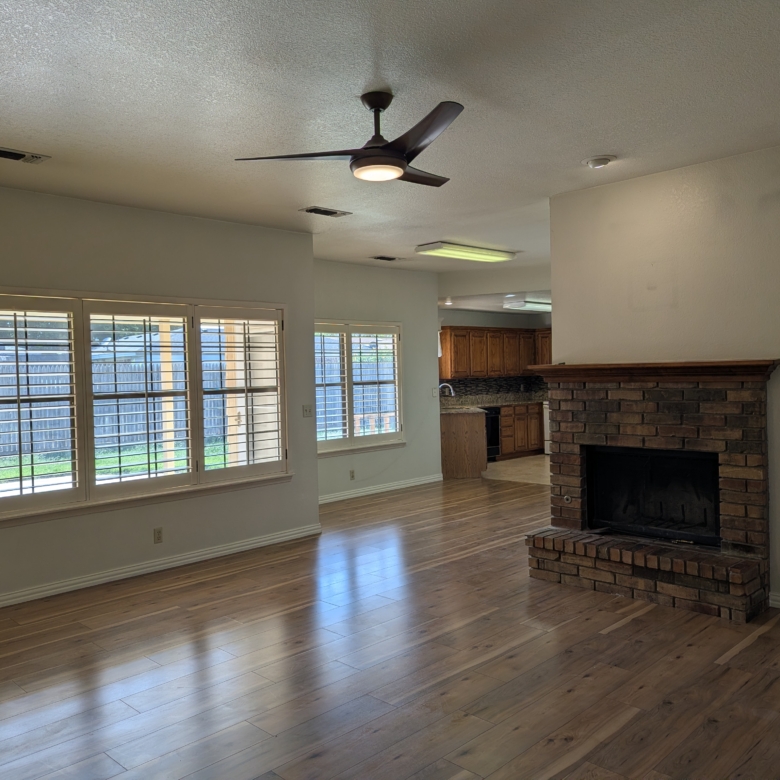 1101 Springfield Ave, Friona, TX 79035