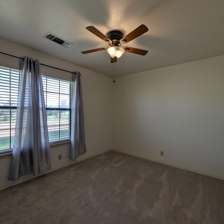 1101 Springfield Ave, Friona, TX 79035