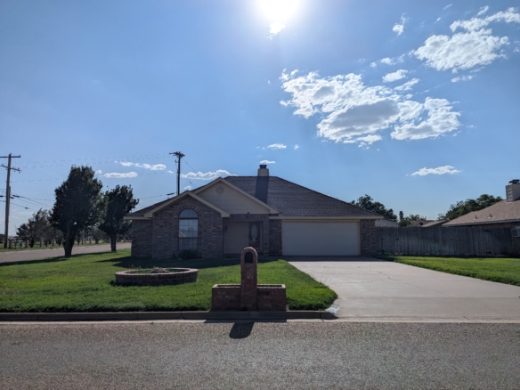 1101 Springfield Ave, Friona, TX 79035