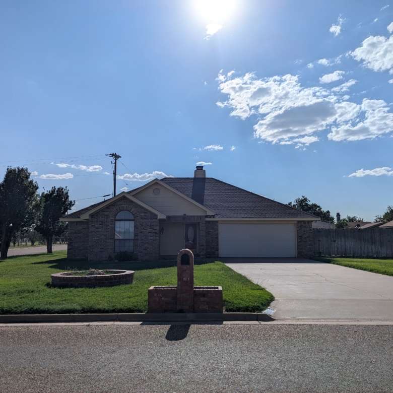 1101 Springfield Ave, Friona, TX 79035
